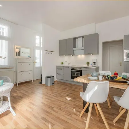 Westfalia 4 דירה *